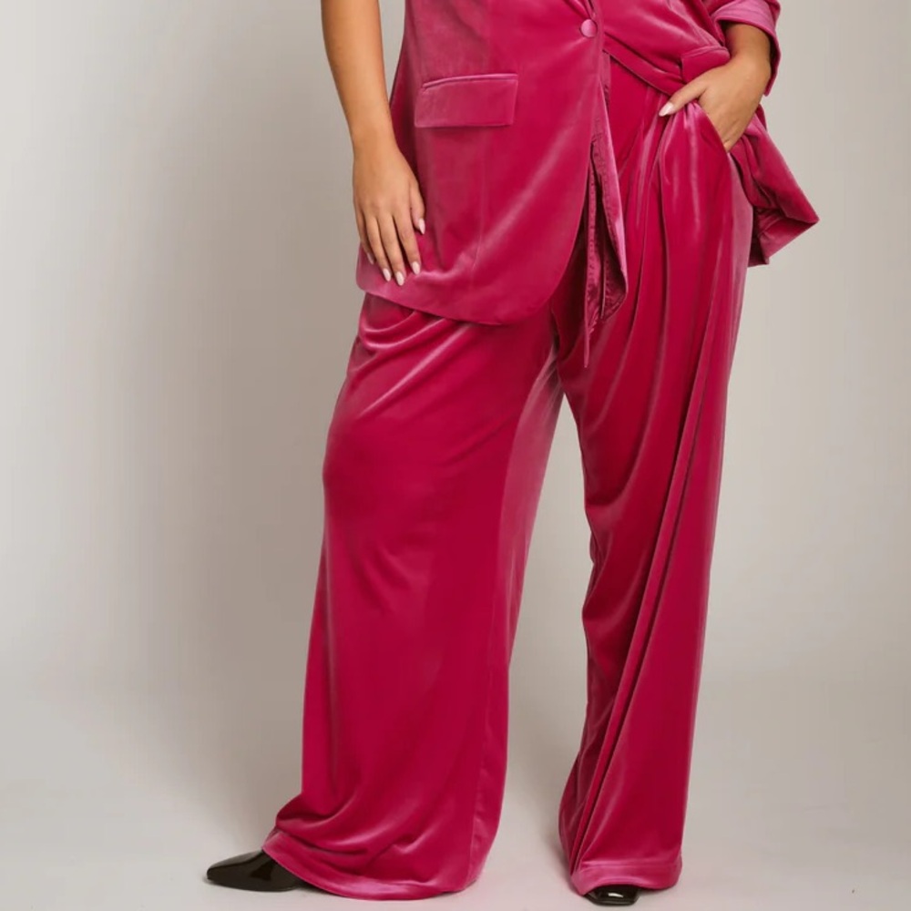 Universal Standard Luxe Belted Velvet Pant in Cerise